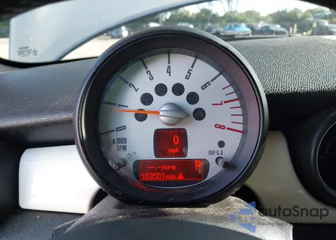 2013 Mini Cooper Cooper S z USA, uszkodzony, nr VIN WMWSV3C51DT393110